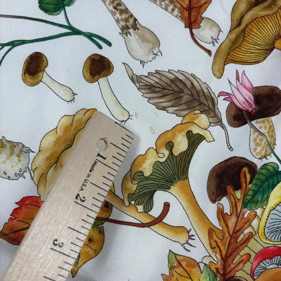 GUCCI Silk Scarf Mushroom‎ Fungi Psychedelic Basket 34" V. Accornero Brown RARE - Picture 10 of 10